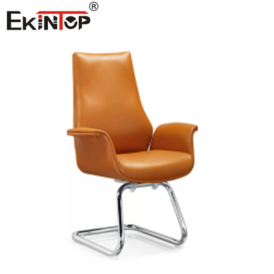 Komfortable Bürostühle aus synthetischem Leder, verstellbare drehbare orangefarbene Räder