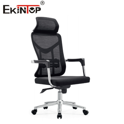 Ergonomischer Bürostuhl mit Kopfstütze und Metallbeinen aus Mesh-Textilien