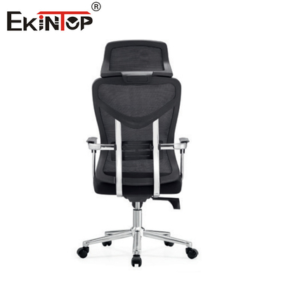 Ergonomischer Bürostuhl mit Kopfstütze und Metallbeinen aus Mesh-Textilien