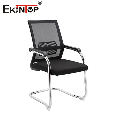 Schwarzer Netz-Armstuhl mit Armlehnen und Metallrahmen 320 mm Nylon-Basis