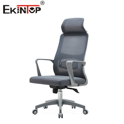 Ergonomische Stühle mit höchster Rückenlehne, verstellbare Kopfstütze und höhenverstellbare Räder