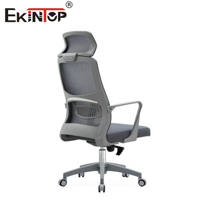 Ergonomische Stühle mit höchster Rückenlehne, verstellbare Kopfstütze und höhenverstellbare Räder
