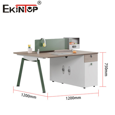 Ergonomisch gestaltete Büromöbel mit Privacy Screen Workstations