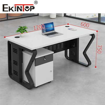 Büro-Schreibtisch im industriellen Stil Anpassbares Massiv-Eiche-Schreibtisch mit Schrank