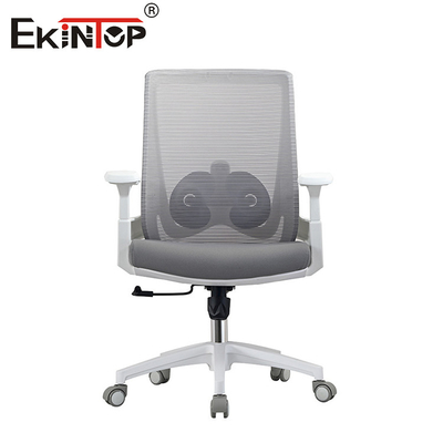 Komfortable Executive-Stuhl mit modernem Computerstuhl