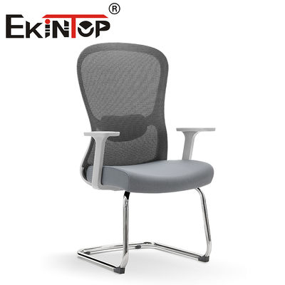 Ergonomischer, bequemer, moderner, stilvoller Bürostuhl mit verstellbaren Armlehnen und Netzrücken